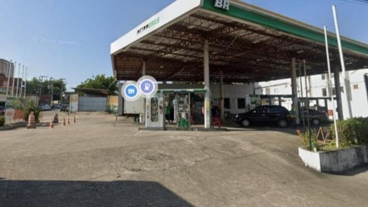DIREITOS DE USO, GOZO E FRUIÇÃO DO TERRENO NO Nº 1341 DA AVENIDA PONTES VIEIRA, DIONISIO TORRES, FORTALEZA/CE. NO TERRENO FOI INSTALADO UM POSTO DE GASOLINA NÃO AVERBADO NA MATRÍCULA 