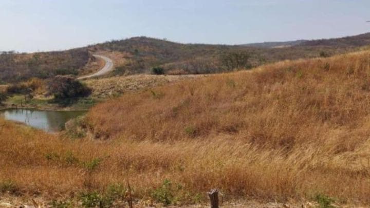UM TERRENO LOCALIZADO NO SÍTIO FORQUILHA  COM ÁREA DE 12.1331 HECTARES, ÁREA K, PARCLA 01, ZONA RURAL, CARIRIAÇU/CE.