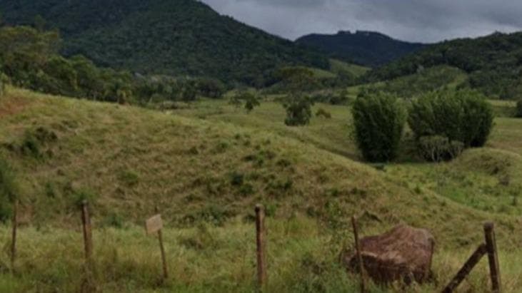 TERRENO RURAL COM ÁREA DE 1.010.000,00M²,  SITUADO EM ALTO LARANJAL, PAULO LOPES/SC. 