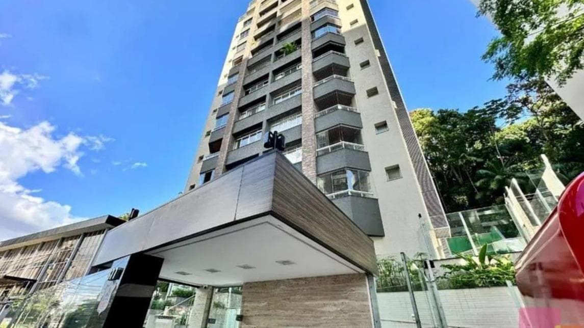 APARTAMENTO 201, NO 2º ANDAR DO EDIFÍCIO JOSÉ DE ALENCAR, COM ÁREA PRIVATIVA DE 123,61M², NA RUA EXPEDICIONÁRIO HOLTZ, Nº 377, EM BAIRRO CENTRAL, JOINVILLE/SC. 
