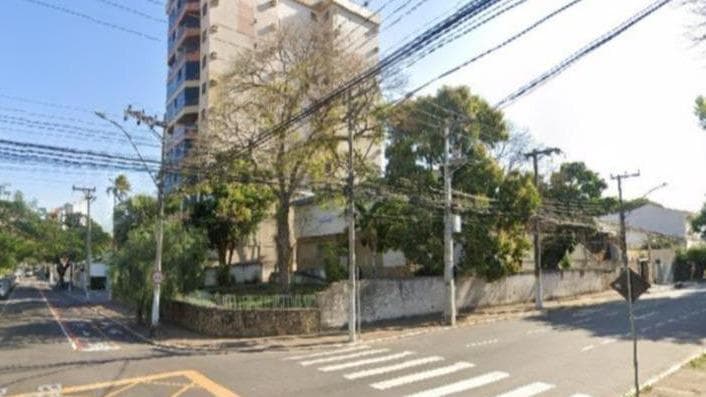 IMÓVEL NA RUA BARONESA DA LAGOA DOURADA, Nº 160, TERRENO COM APROXIMADAMENTE 1.126M²,  CENTRO, CAMPOS DOS GOYTACAZES/RJ. 