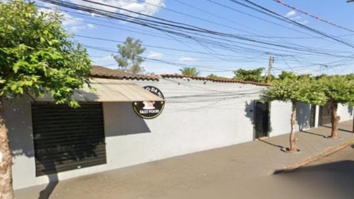 IMÓVEL NA AVENIDA 1º DE MAIO, 653, COM ÁREA CONSTRUIDA DE 195,41M² E COMPLEMENTAR DE 62,07M², EM TERRENO COM ÁREA DE 7.930,73M², VILA VIRGINIA, RIBEIRAO PRETO/SP. 