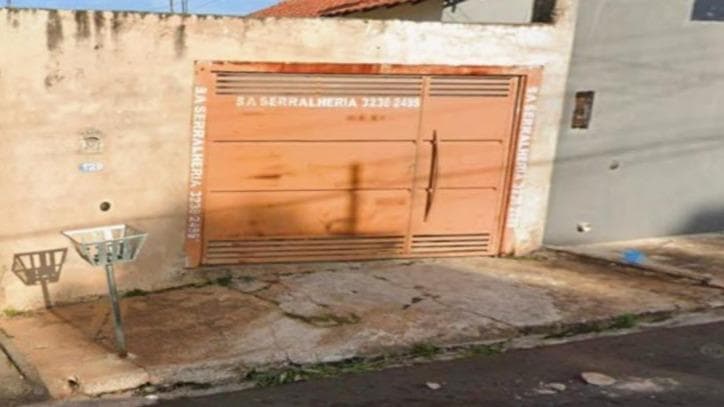 IMÓVEL NA RUA HEITOR DE ANDRADA CAMPOS, MEDINDO 5,50M DE FRENTE E DE FUNDOS POR 33,00M DE CADA LADO. COM ÁREA EDIFICADA DE 60,24M²Nº1-29, EM BAURU/SP.